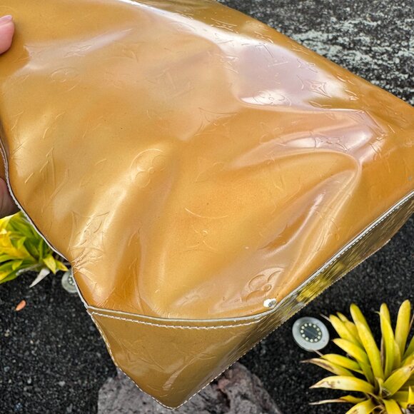 Louis Vuitton Reade Tote MM Leather Monogram Vernis Yellow Gold - Picture 9 of 17